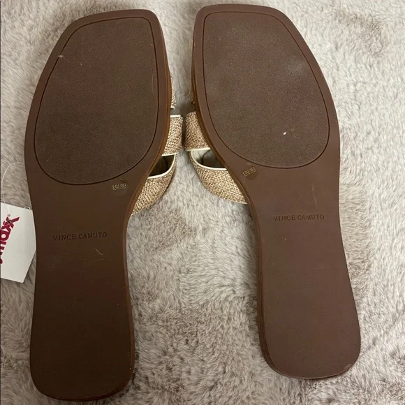 NWT Vince Camuto sandals - Picture 4 of 6